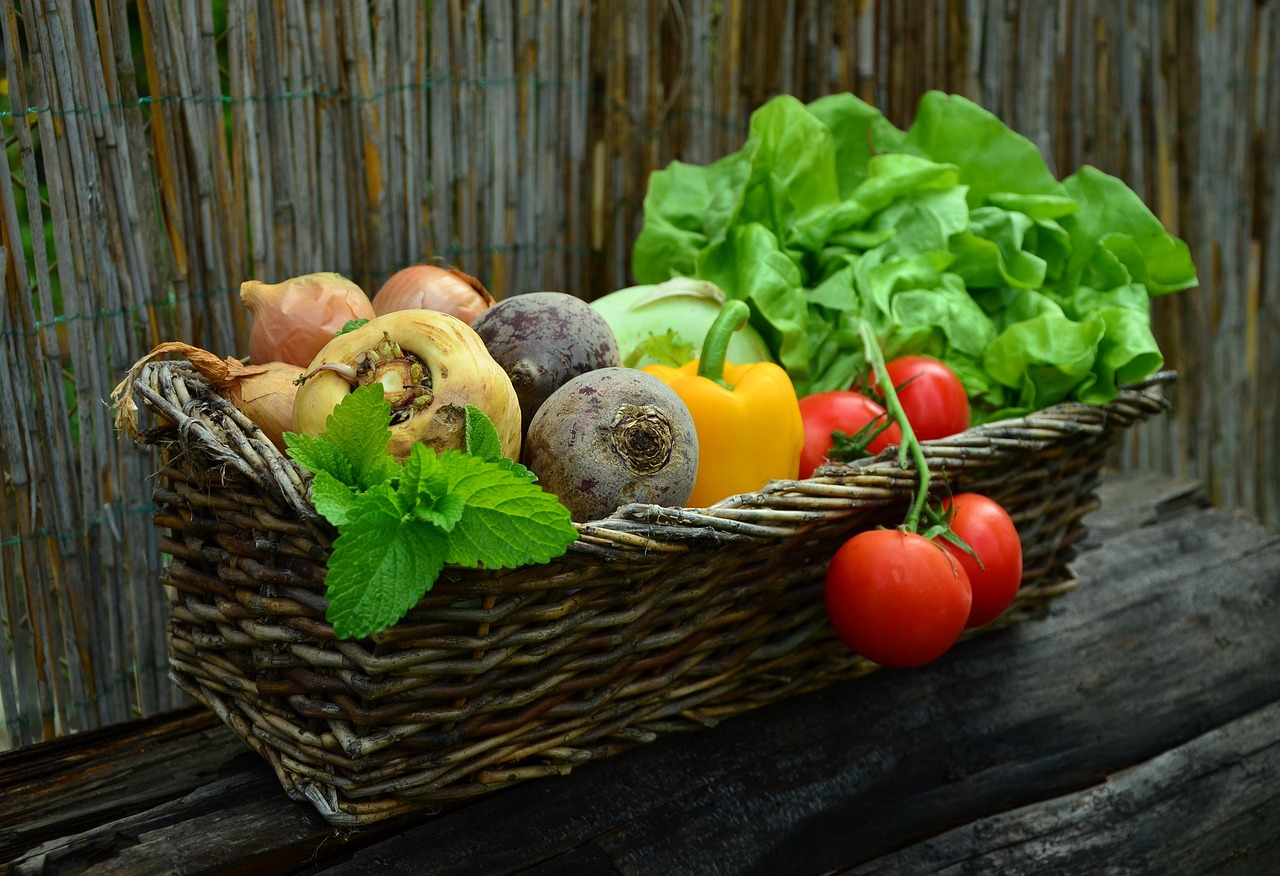 野菜不足を解消するための野菜ジュースは意味ないのか？